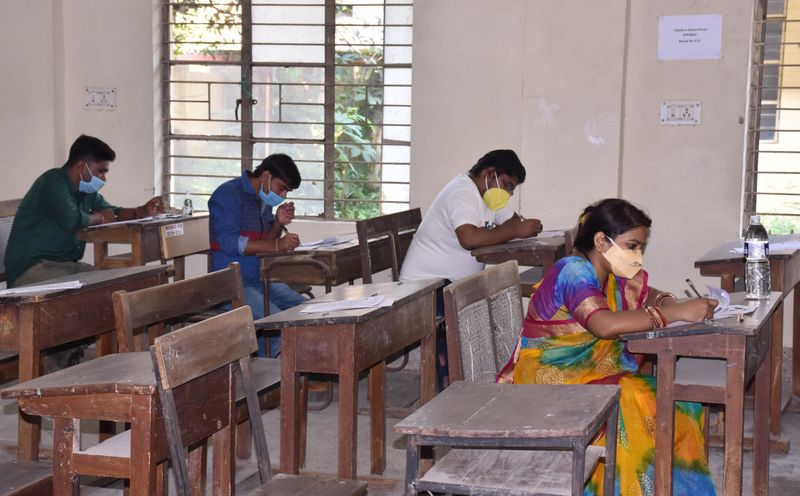 Aspirants giving exams for joining administrative services.
